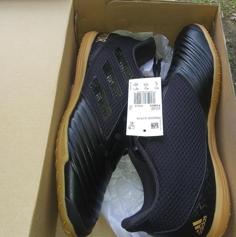 Woman's Adidas shoes size 7 $30